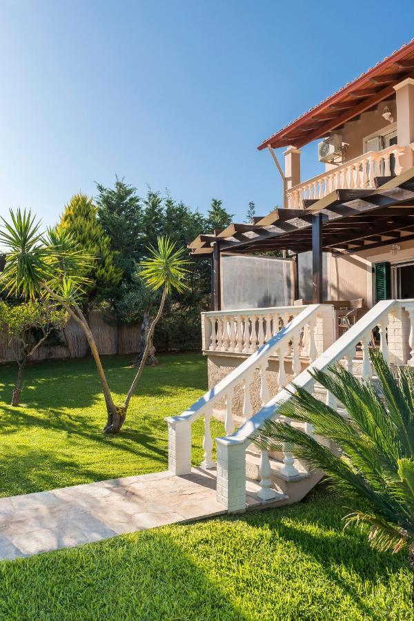 Maxim With Private Pool & Tennis Court Villa *
