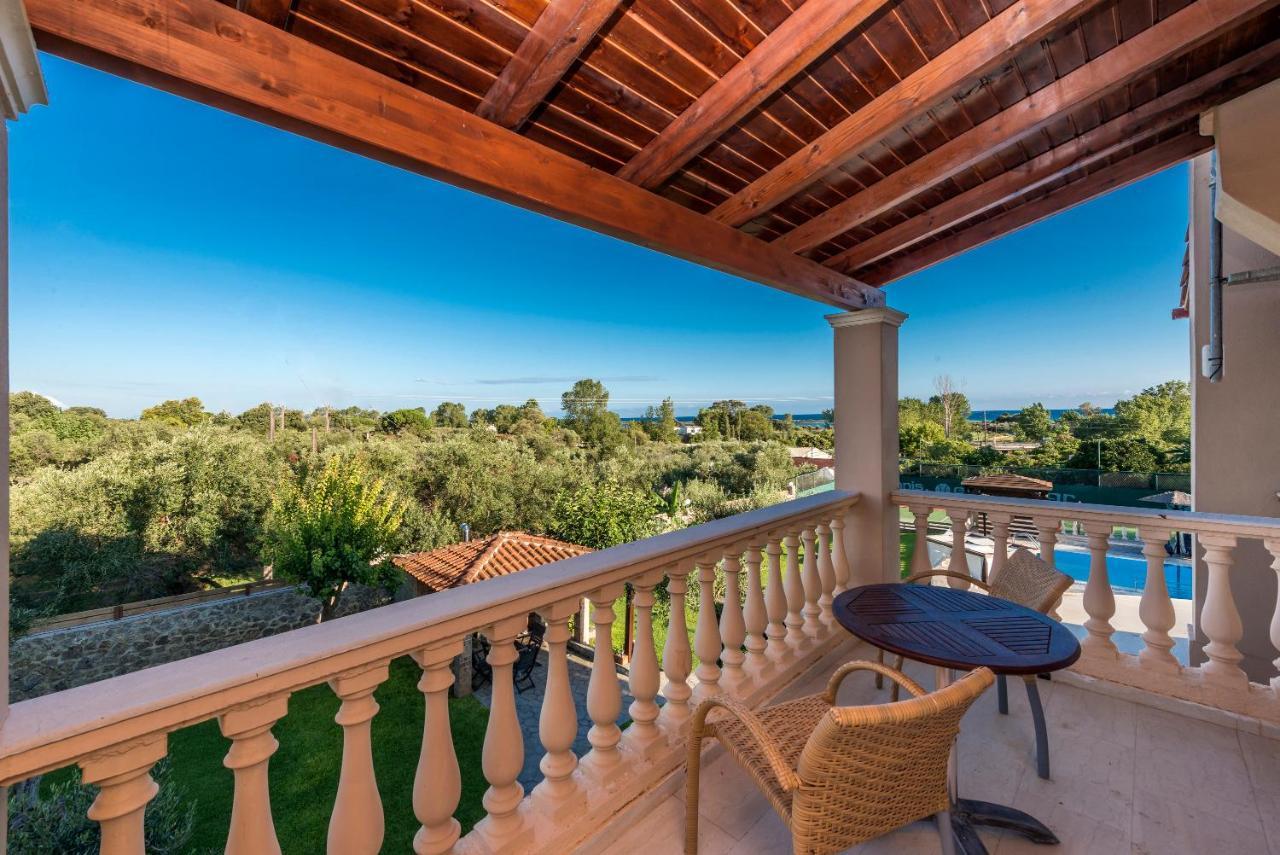 Maxim With Private Pool & Tennis Court Villa Halikounas