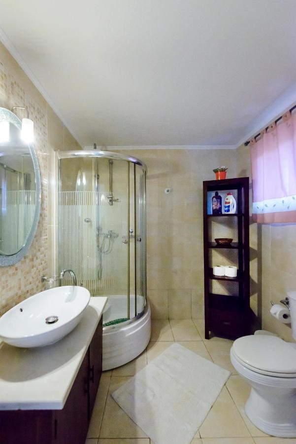 Villa Maxim With Private Pool & Tennis Court Halikounas