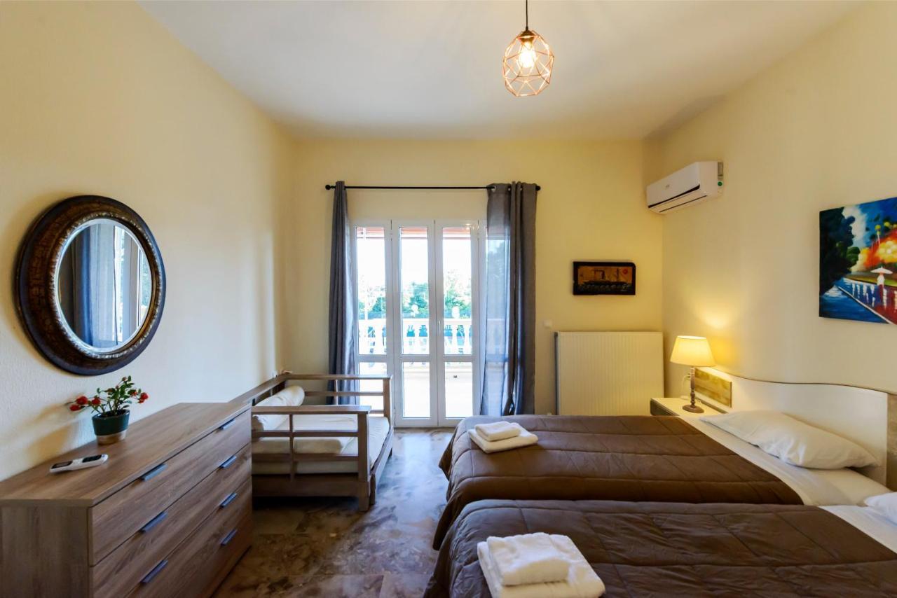 Villa Maxim With Private Pool & Tennis Court