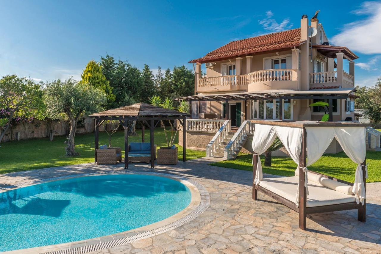 Villa Maxim With Private Pool & Tennis Court Halikounas