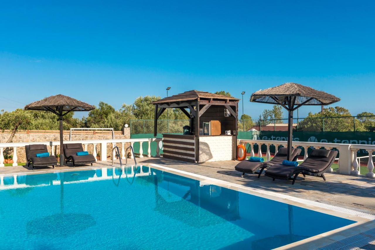 Villa Maxim With Private Pool & Tennis Court *