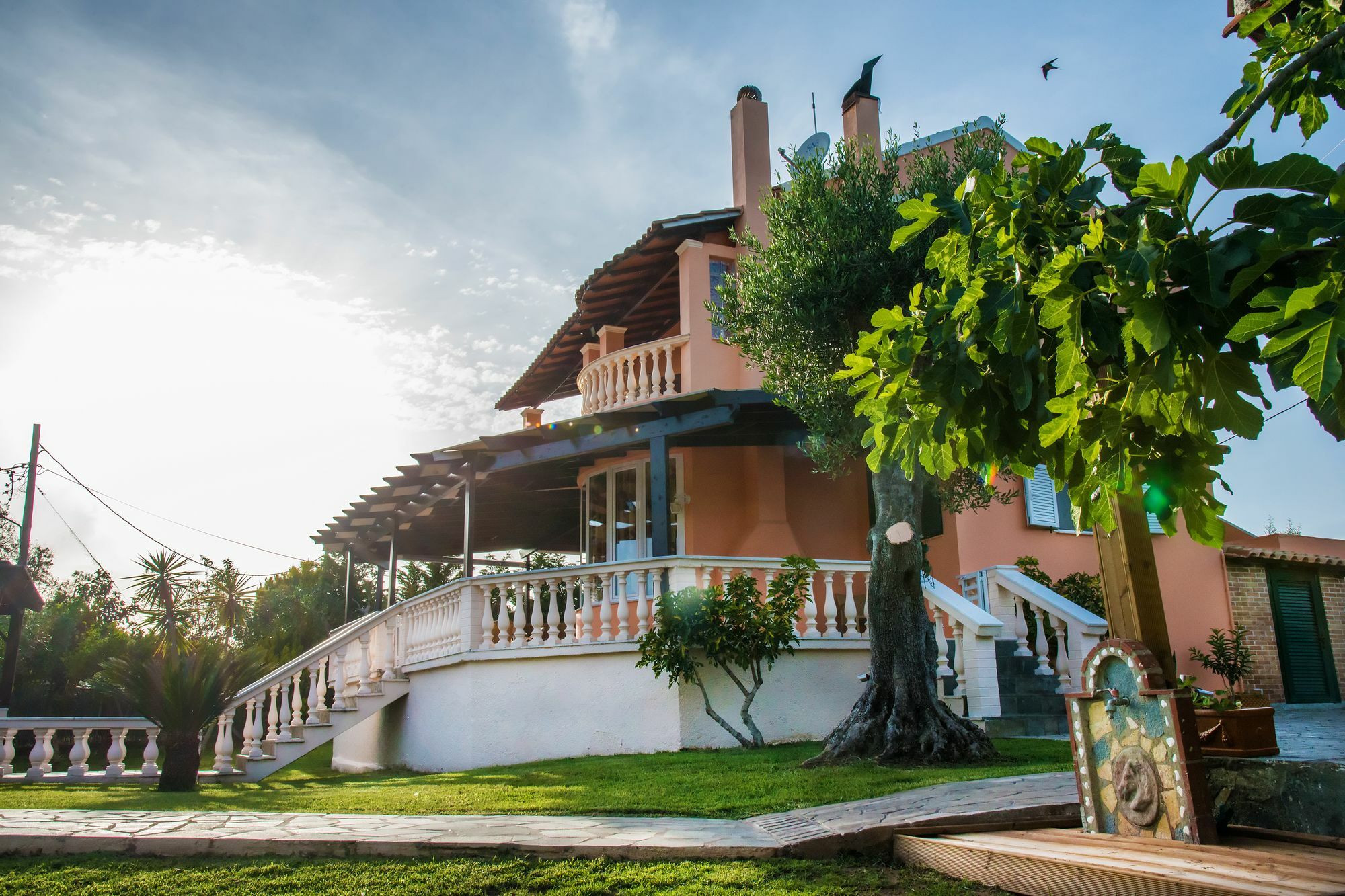 Villa Maxim With Private Pool & Tennis Court Halikounas